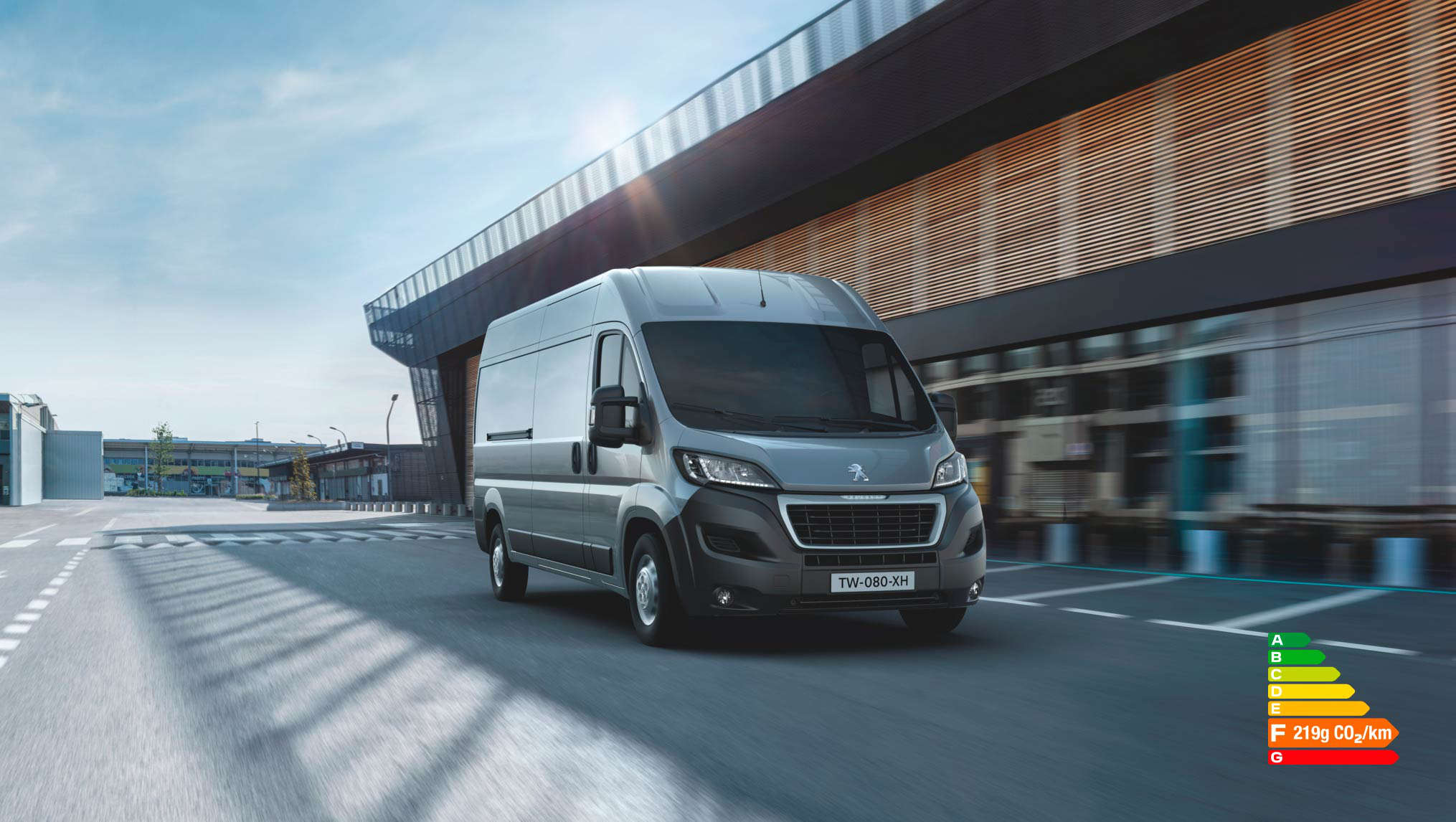 Peugeot Boxer, вигляд спереду з правого боку