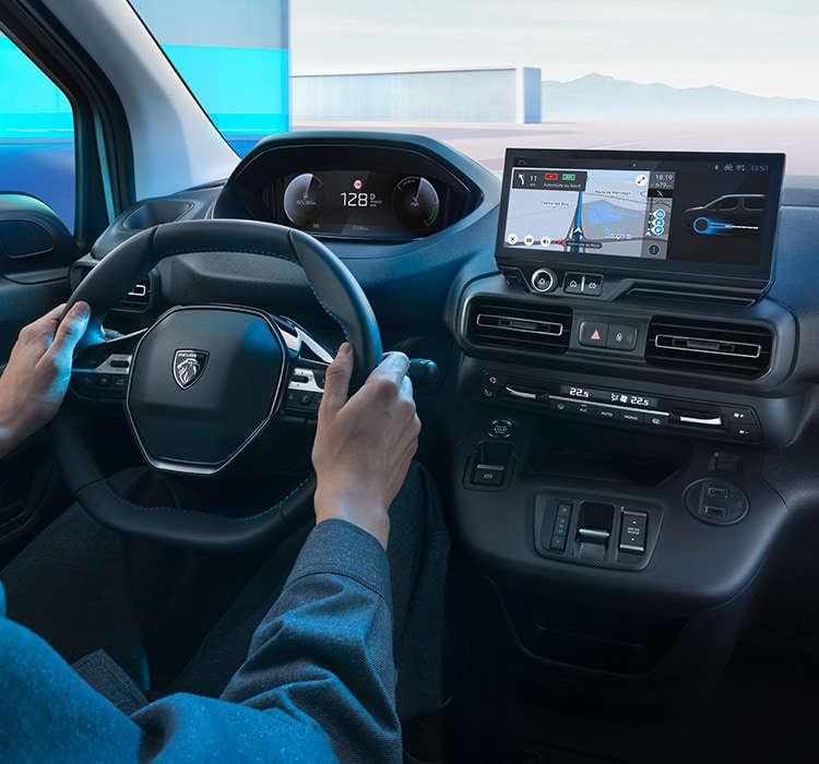 Peugeot e-Partner, місце водія