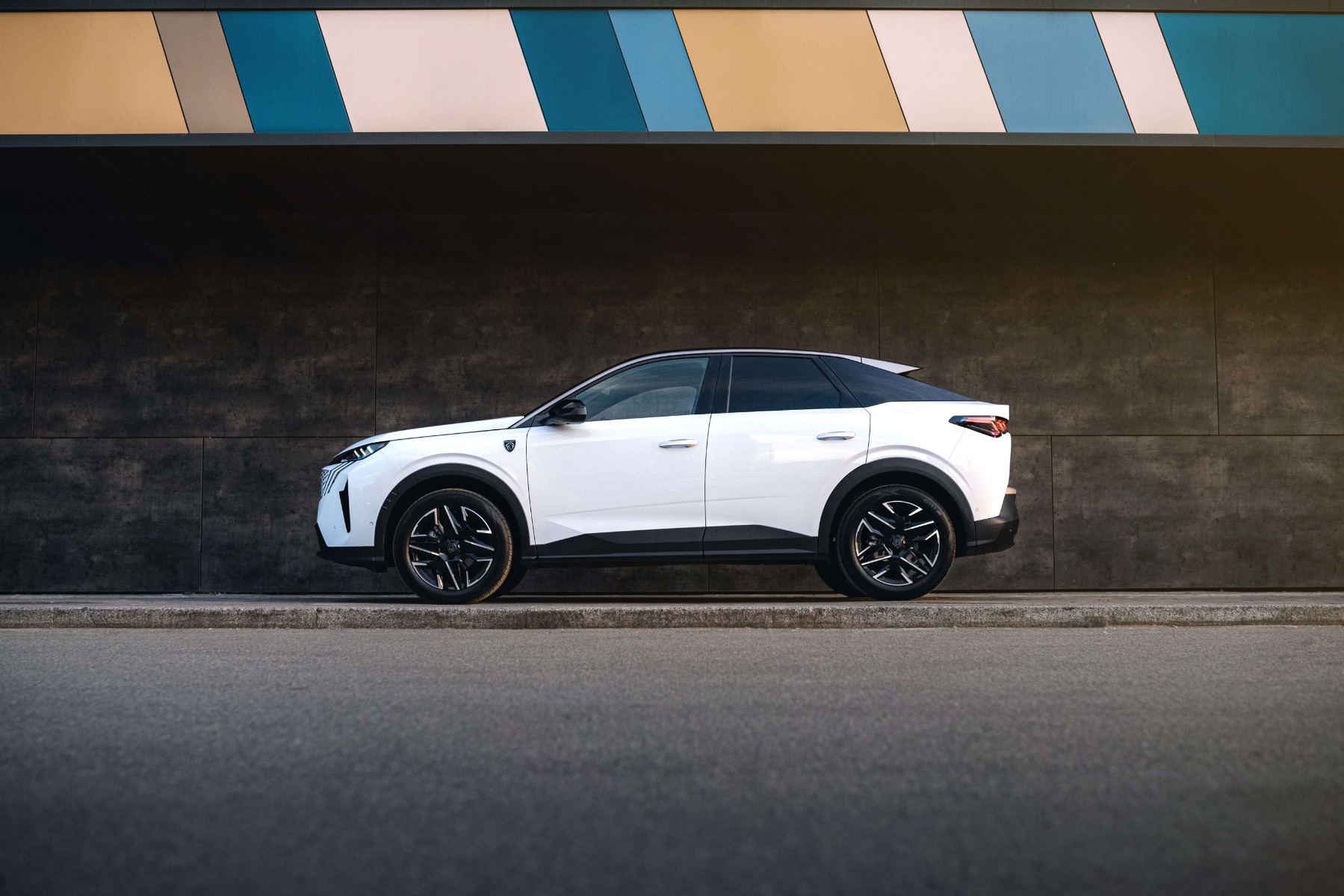 Peugeot 3008, вигляд спереду з лівого боку